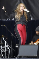 Maria Carey - Cameltoe