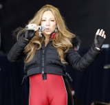 Maria Carey - Cameltoe