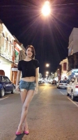 Short hair hottie