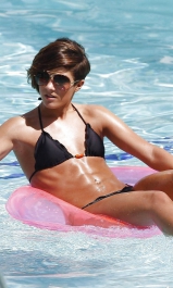 Frankie Sandford sexy