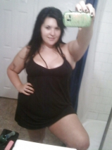 Thick Phatass white girl Antoinette COMMENT!