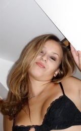 Who will flood the sperm of her photo?