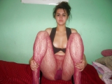 Little Slut Maria L spreads for us....