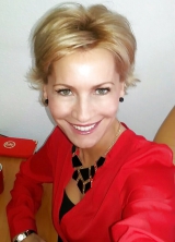 Give Huge Load For This Hot Mature