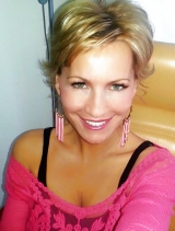 Give Huge Load For This Hot Mature