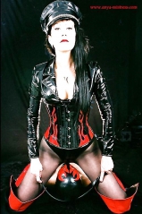 Maitresse Anya