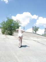 I\'m flashing in white panties outdoor!