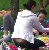 Spy sexy women in parck romanian