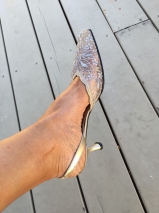mature foot shoe fetish