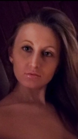 Young mum cheating affair selfies - married slut shares her