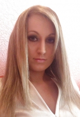 Young mum cheating affair selfies - married slut shares her