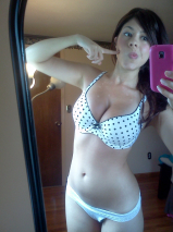 USA woman boobs pussy selfie