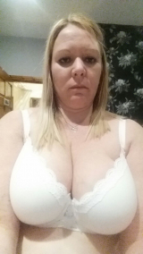 Huge titys