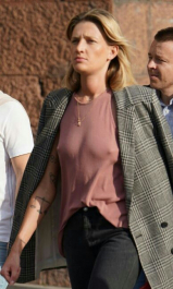 Mature ladies braless cleavage pokies