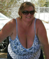 Mature ladies braless cleavage pokies