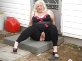 granny shows pussy