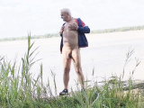 je me mets nu dans la nature
