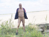 je me mets nu dans la nature