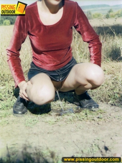 Pissing in the middle of villlage road - N