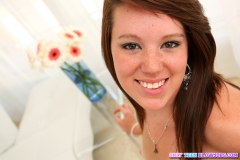 Newbie teen gives blowjob - N