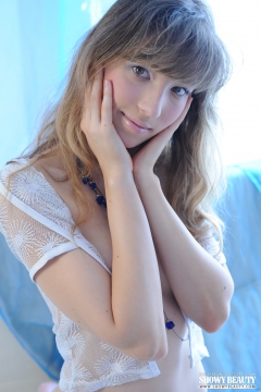 Sweet naked babe - N