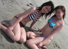 pretty Girls 2 - N