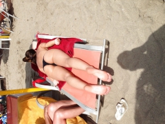 Feet caught - N