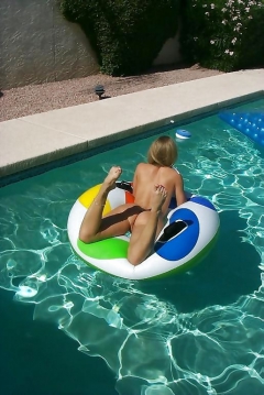Girl in pool - N