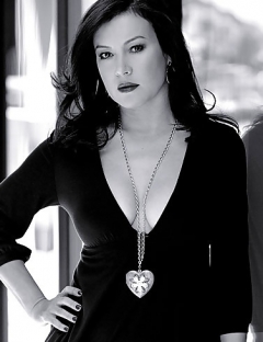 Jennifer Tilly - N