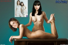 Michaela Conlin and Allison Mack - N