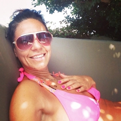 Julia Bradbury - N