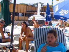 Beach babes - N