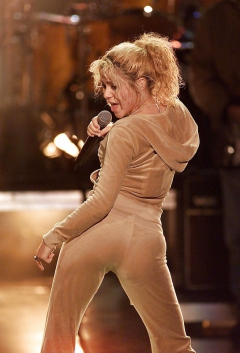 Cette salope de shakira big bitch - N
