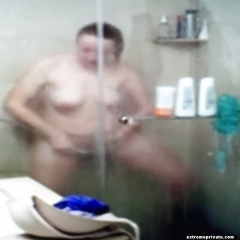Grannies and moms-in-laws caught on spy camera - N