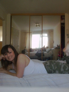 Smoking hot chav slag mum - british milf shows off her body - N