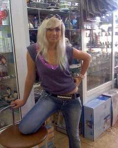 mature and sexy - N