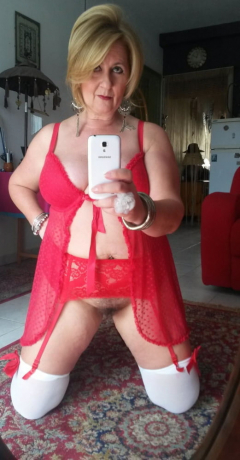 granny shows pussy - N