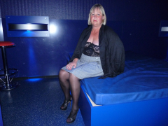 Brust, Nylons, Heels - N