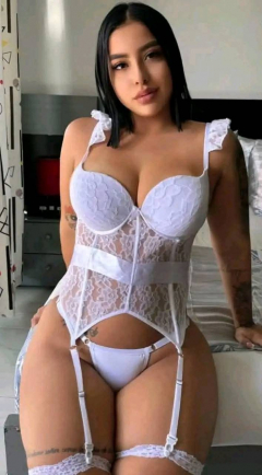 Beautiful body and underwear - N