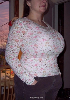 Trinity - 26yr old, 40J bra - N