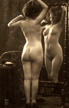 Antique Solo Chicks - N