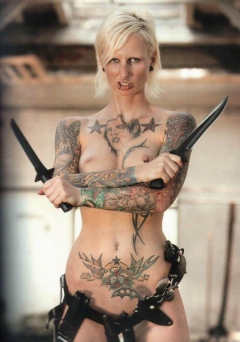 Pierced Tatoo Queen 3 - N