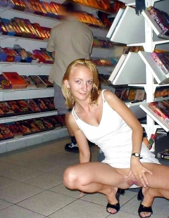 Pussy Shopping 8 - N