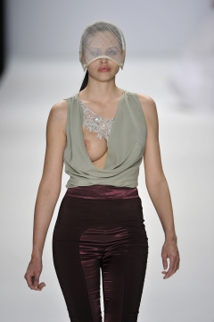 Hana Nitsche - N