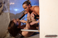Watch Kathia Nobili teach - N