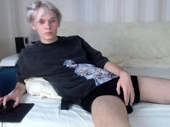 amateur-gay-twinks-solo-masturbation-action