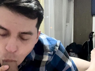 Sucking of the hunks big cock