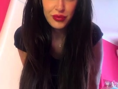 Brunette Solo Webcam Masturbation