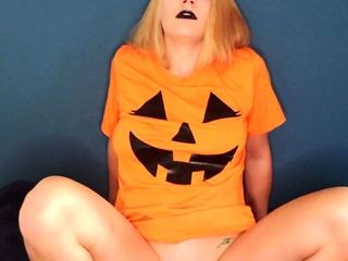 Amateur Blonde Teen Plays Solo with Toy Webcam Porn