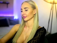 Blonde babe scarlet solo webcam